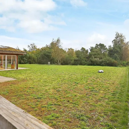 24 Person In Laeso-by Traum